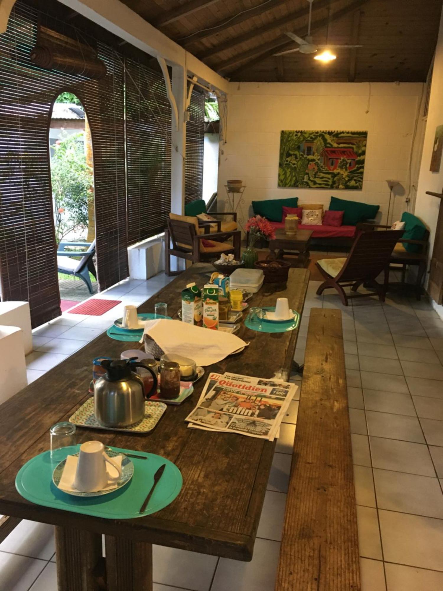 Le Medinilla Bed & Breakfast Bras-Panon ภายนอก รูปภาพ