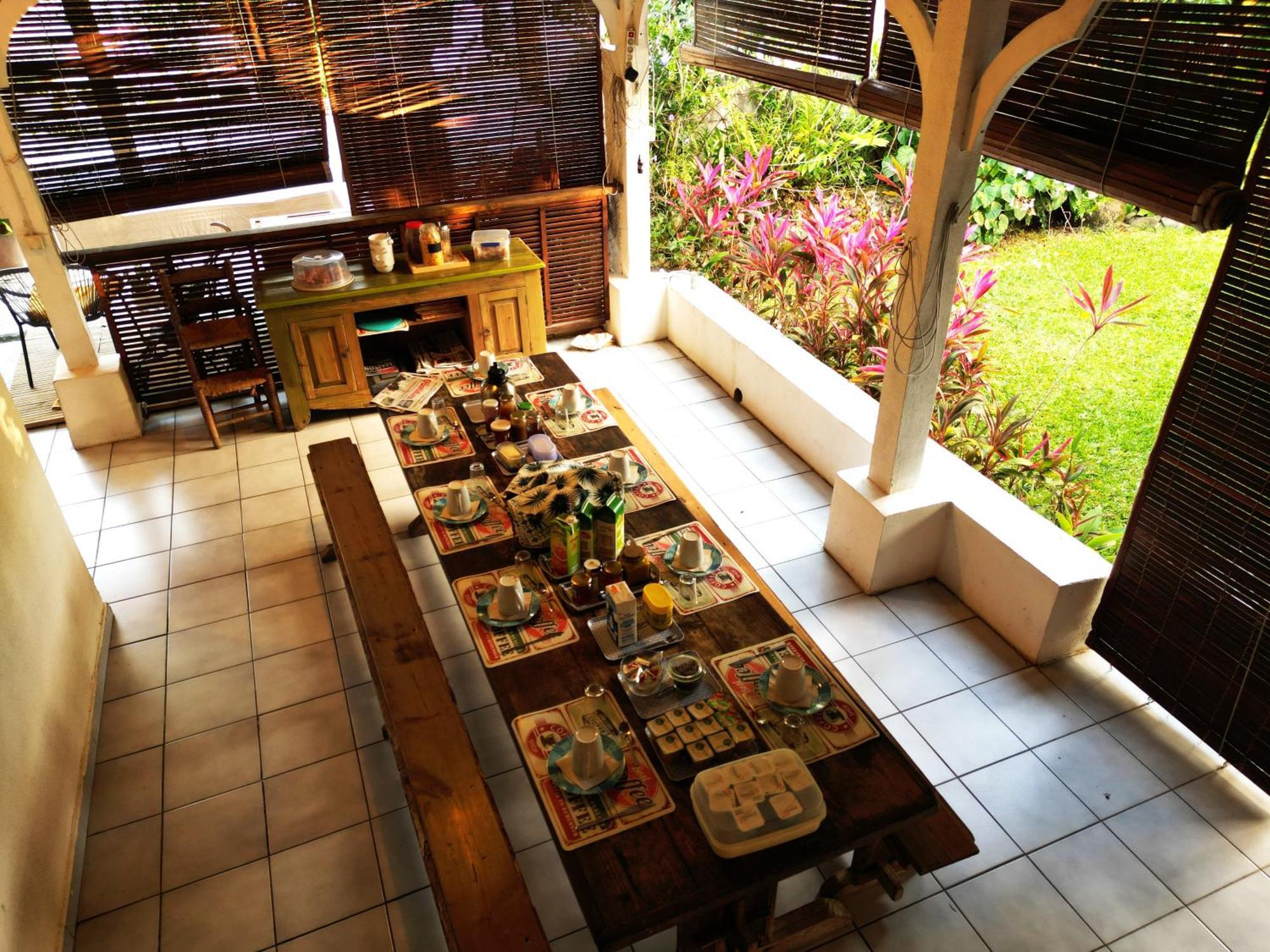 Le Medinilla Bed & Breakfast Bras-Panon ภายนอก รูปภาพ