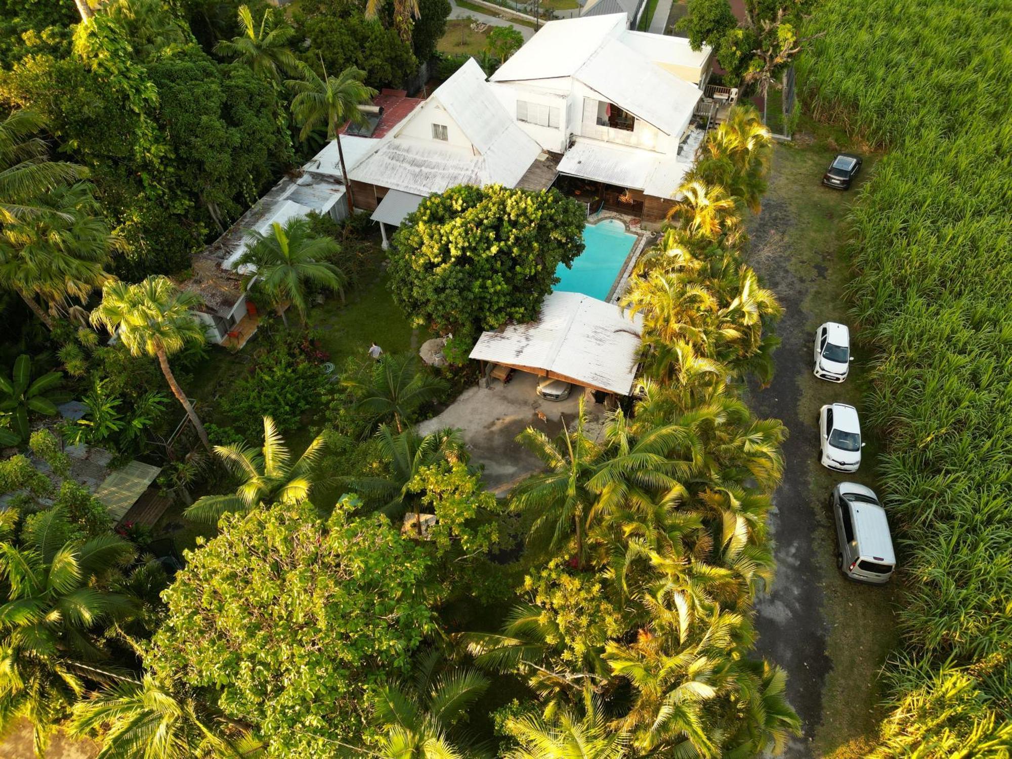 Le Medinilla Bed & Breakfast Bras-Panon ภายนอก รูปภาพ